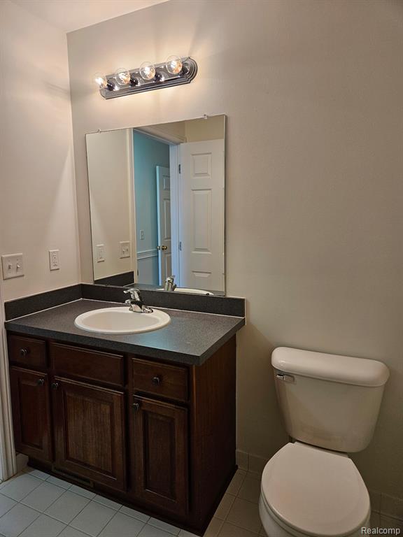 Building Photo - 264 Village Way S