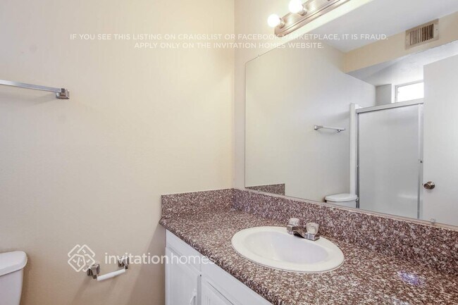 Building Photo - 7525 W MacKenzie Dr