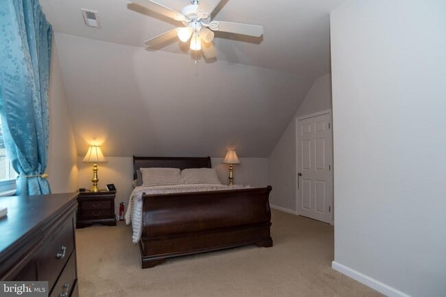 Building Photo - 70 Huckleberry Ln