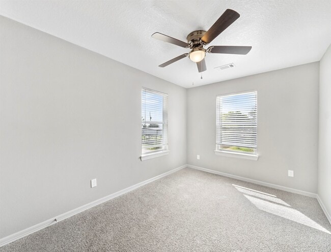 Building Photo - 3219 Angelfish Cove