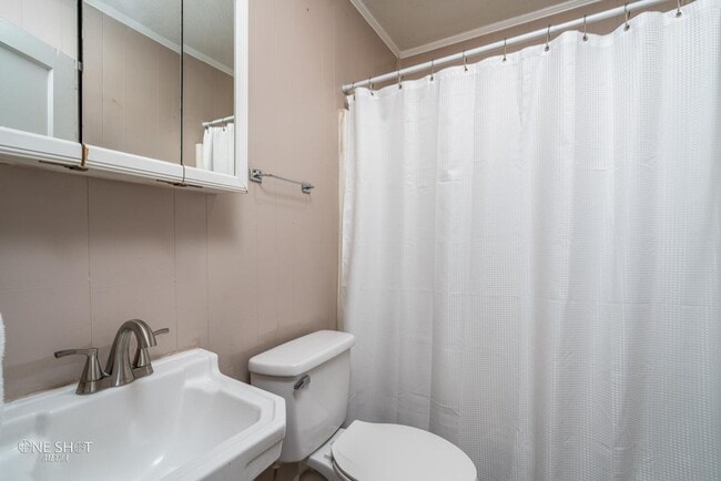 Building Photo - 642 Beech St