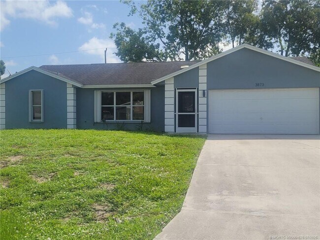 Building Photo - 3873 SW La Fleur St