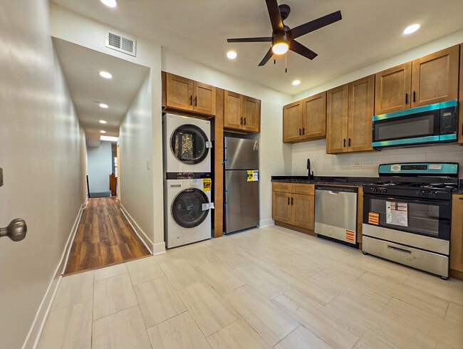 Building Photo - 4925 S Champlain Ave