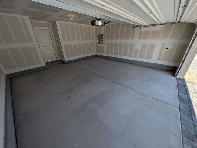 Building Photo - 9427 Verdon Mesa St