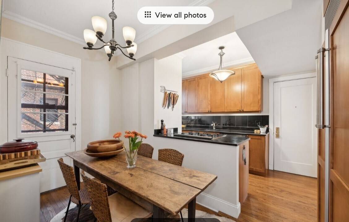 Building Photo - 2608 N Lakeview Ave