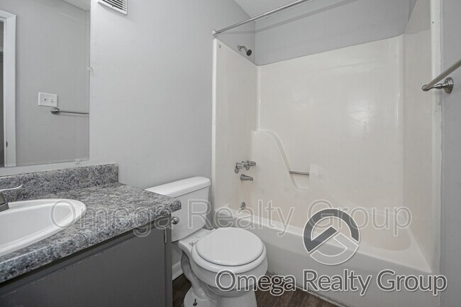 Building Photo - 1936 2nd St NE