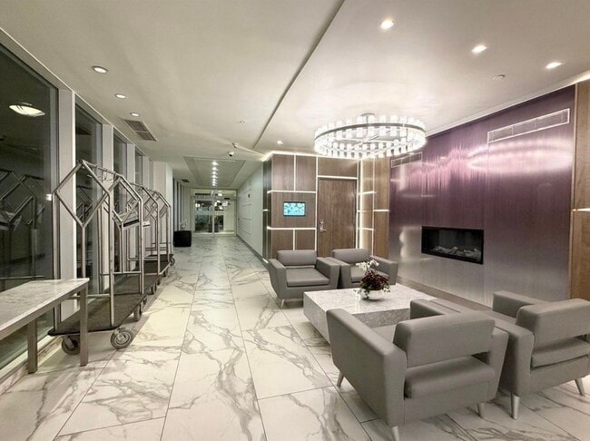 Building Photo - 10 Museum Way