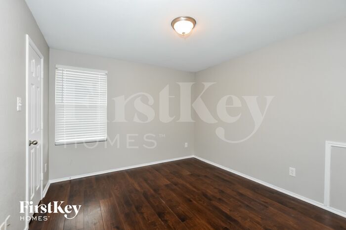 Building Photo - 501 Coolidge Ln