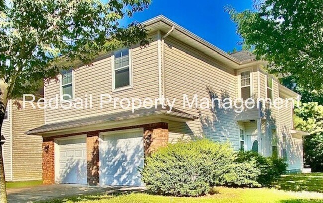 Primary Photo - Grand Oaks Home!