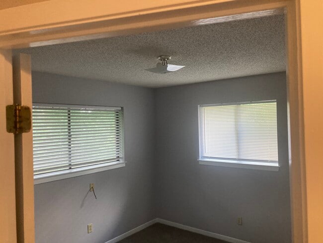 Building Photo - 2171 Red Bird Ln