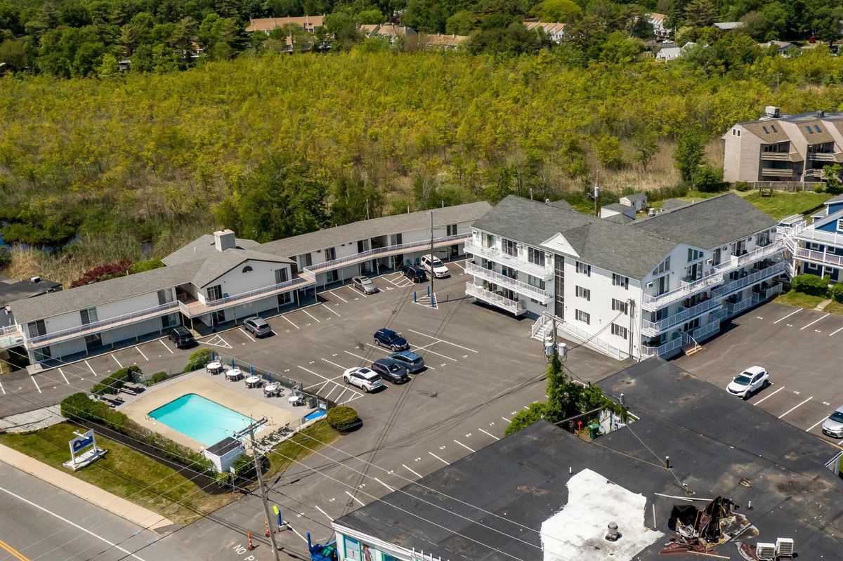 Building Photo - 933 Ocean 207