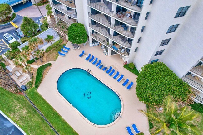 Building Photo - 5420 N Ocean Dr