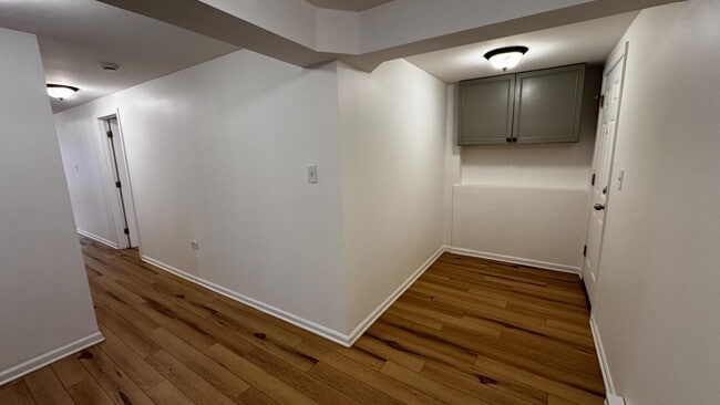 Building Photo - 915 N Monticello Ave