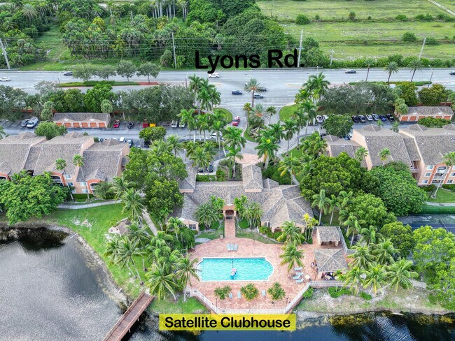 Building Photo - 4111 Coral Tree Cir