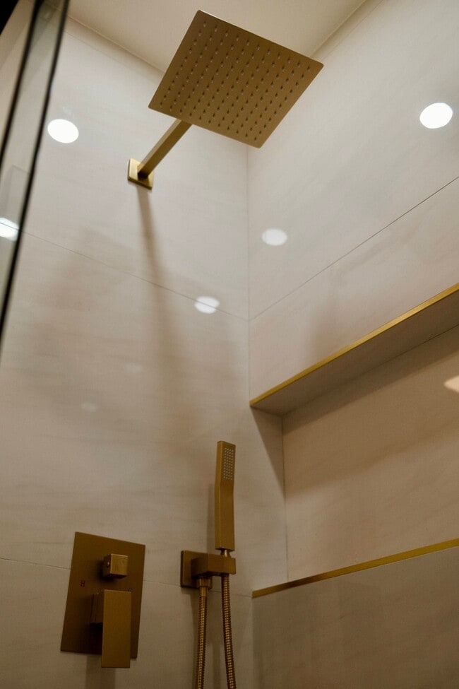 Building Photo - 714 S Philadelphia St