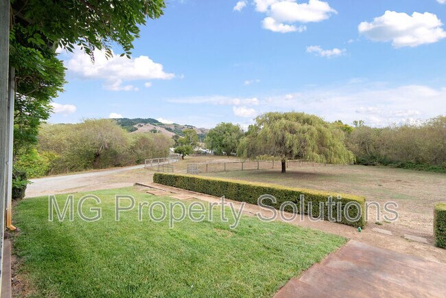 Building Photo - 5151 Nicasio Valley Rd