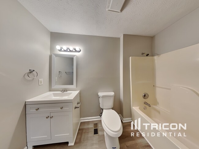 Building Photo - 220 Cypress Cir