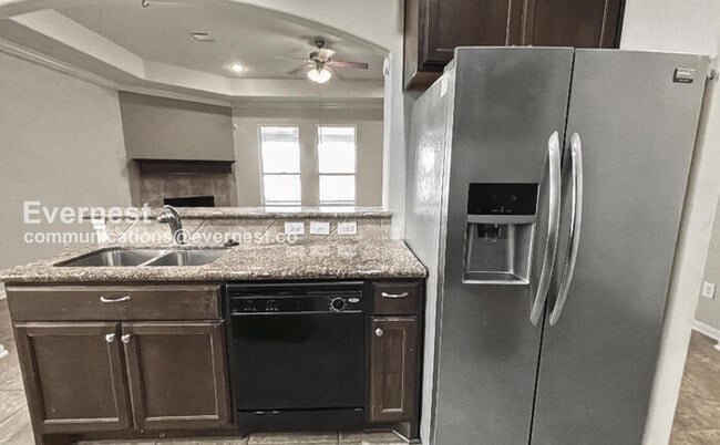 Building Photo - 6214 Oxford Lake Dr