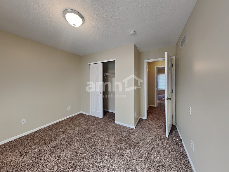 Building Photo - 279 Rockmill St