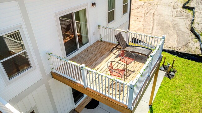Building Photo - 312 Lineback Pl