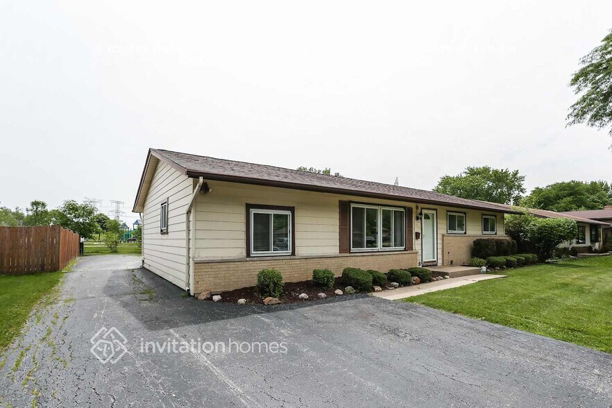 Building Photo - 137 Shadywood Ln