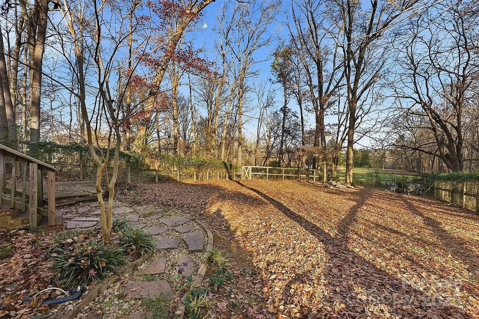 Building Photo - Room in House on Cox Mill Rd