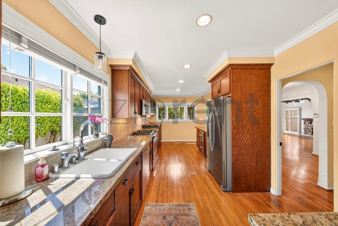 Building Photo - 2940 Cardiff Ave