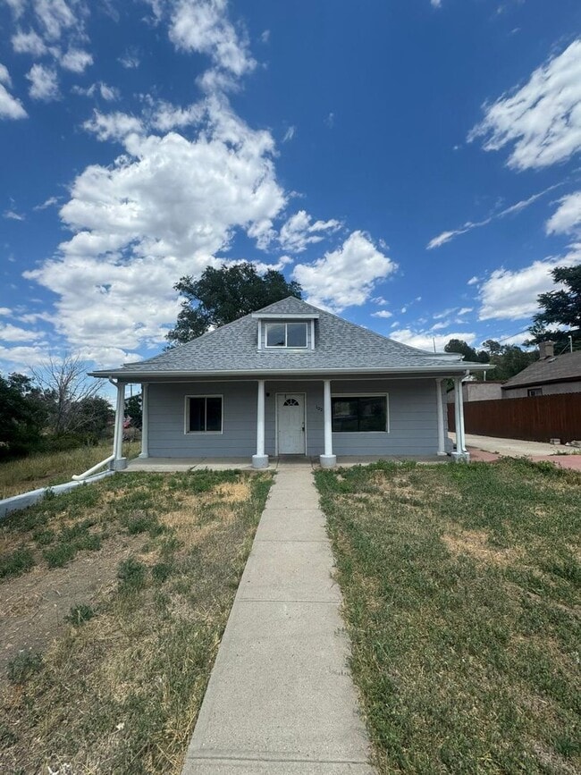 Building Photo - Remodeled 4 bedroom in Trinidad!