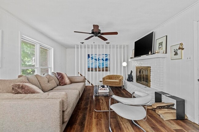 Building Photo - 2020 Topf Rd