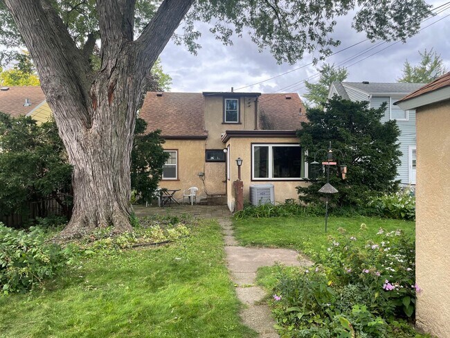 Building Photo - The Cutest 3-Bedroom Tudor - One Block Fro...