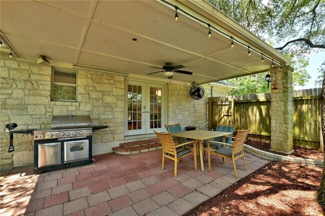 Building Photo - 8905 Colberg Dr