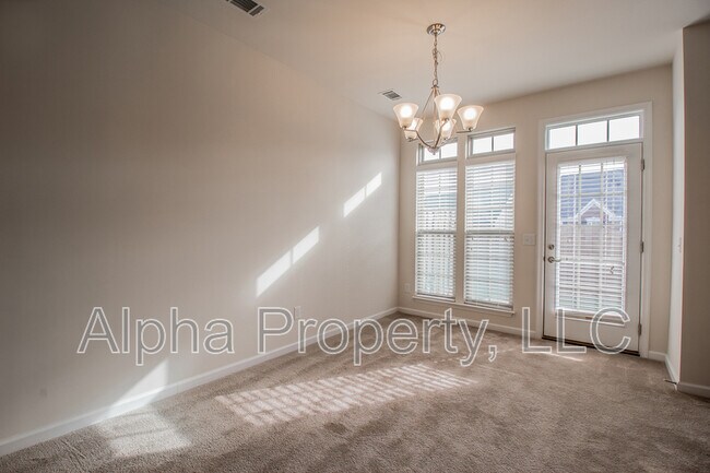 Building Photo - 406 Christiane Way