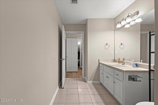 Building Photo - 119 Grove Landing Ct