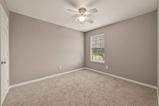 Building Photo - 6815 Lower Arrow Dr