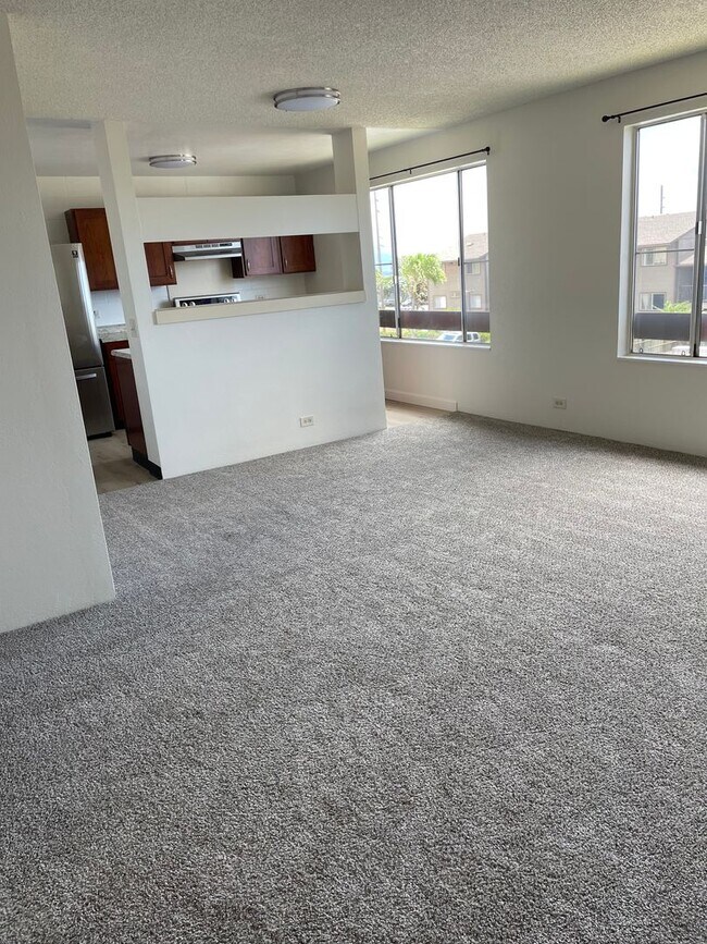 Building Photo - 3 Bedroom 2 Full Bath Townhouse in Upper M...