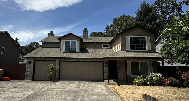 Primary Photo - 4 bedroom, 2288sf home. Close to Nike, Int...
