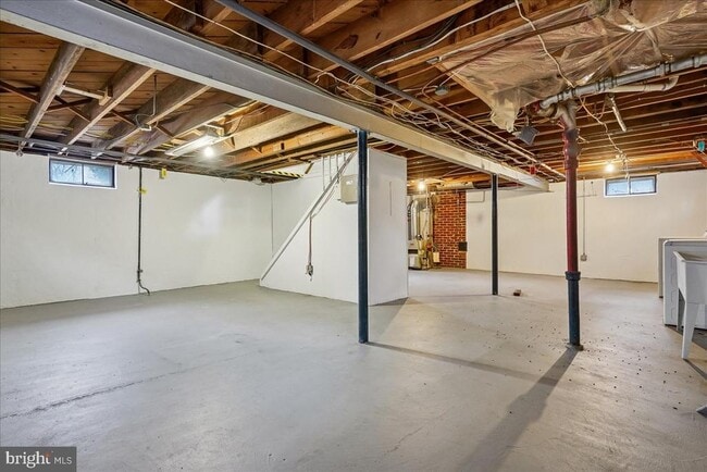 Building Photo - 4805 23rd St S