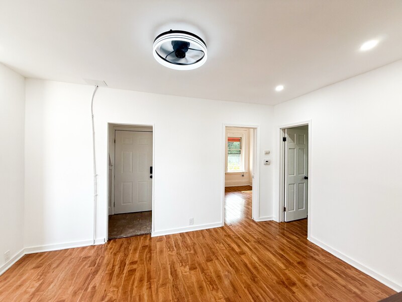 Building Photo - 12 Vandenburgh Ave