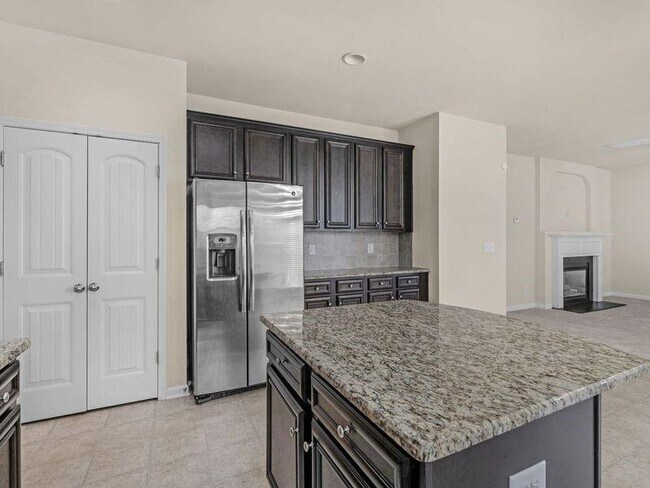 Building Photo - 2325 Braelin Loop