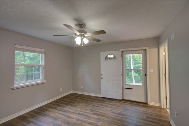 Building Photo - 720 Tennessee Acres Dr