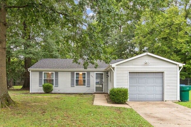 Building Photo - 501 Ashwood Dr