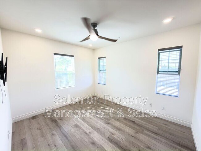 Building Photo - 4336 Harbor Way