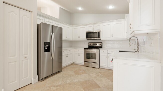 Building Photo - 10789 Barque Ct