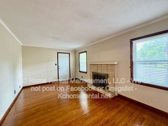 Building Photo - 7839 Robinson St