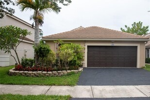 Building Photo - 216 E Bayridge Dr