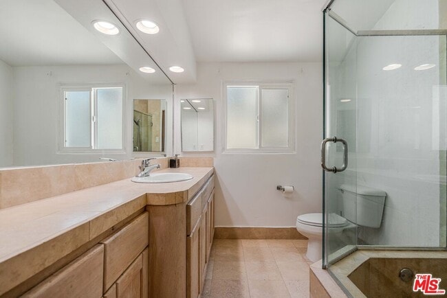 Building Photo - 12255 Addison St