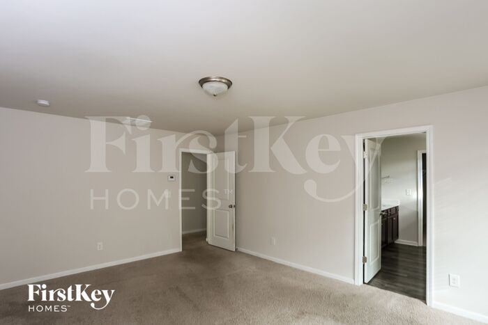 Building Photo - 8204 Williams Farm Dr