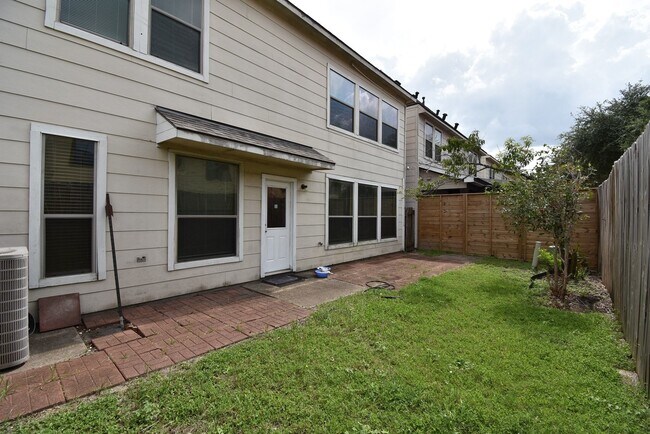Building Photo - 13102 N Bellaire Estates Dr