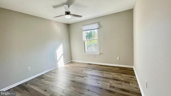 Building Photo - 52 Jacamar Dr