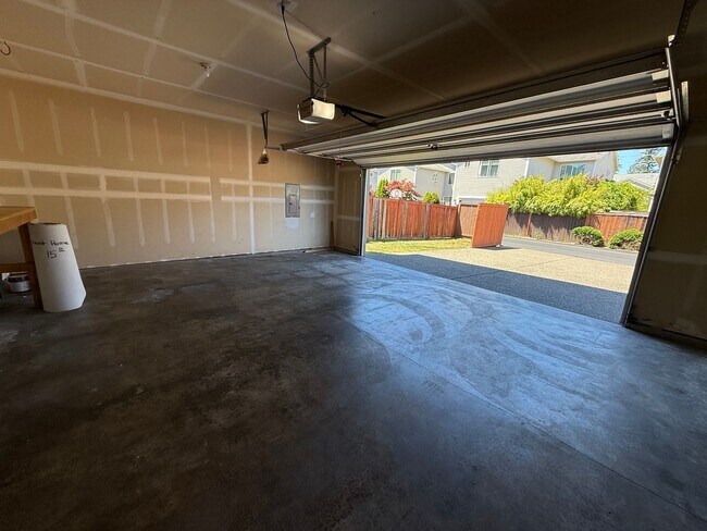 Building Photo - 1838 Bobs Hollow Ln